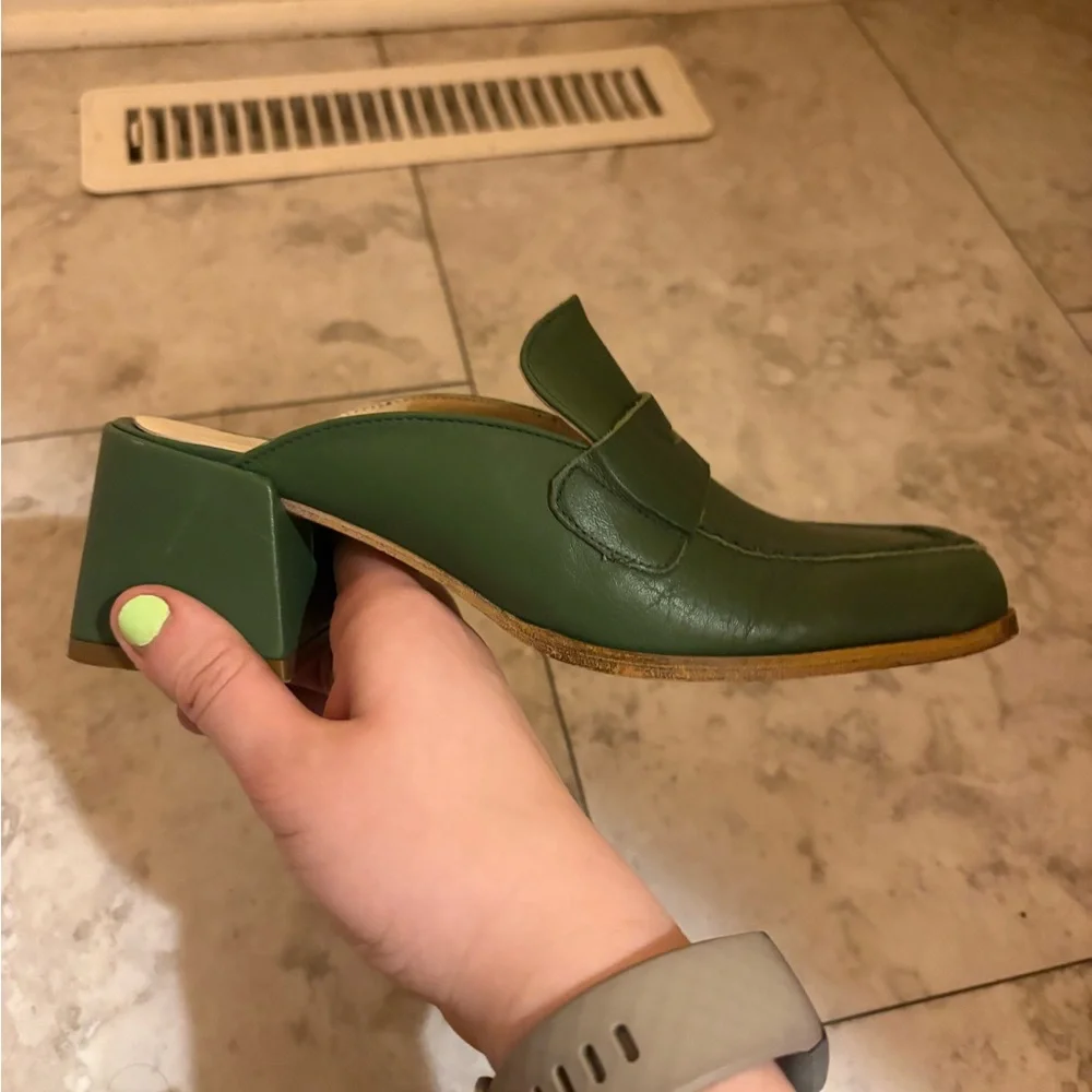 Intentionally Blank Prof Mules in Basil - Picture 11 of 13